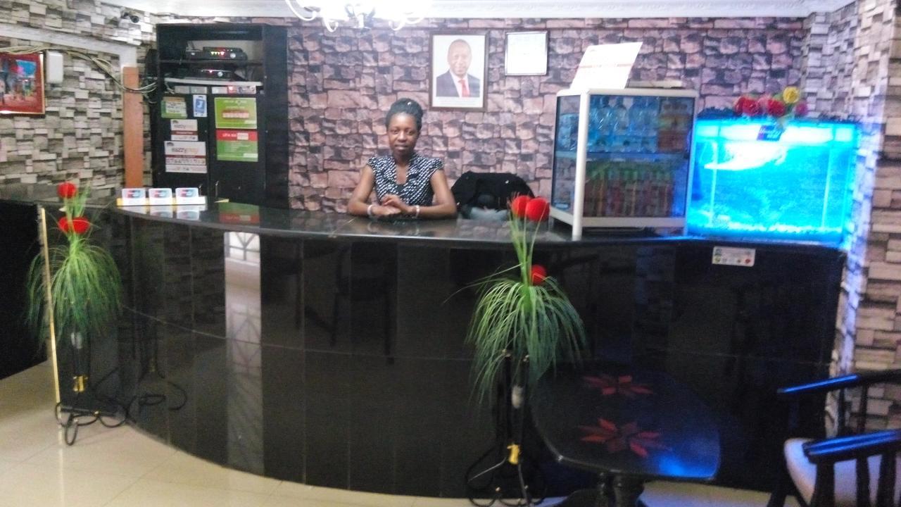 Royal Palm Hotel And Suites Nakuru Exterior photo